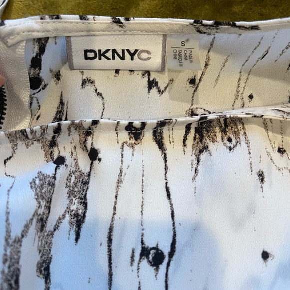 DKNYC SZ S White and Black Birch Bark Blouse! - Picture 4 of 14